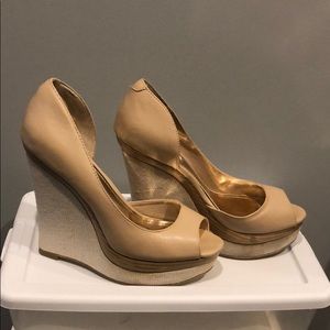 Jennifer Lopez wedges